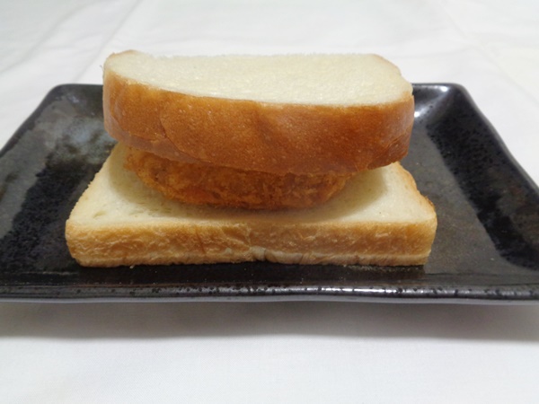 牛肉コロッケサンド